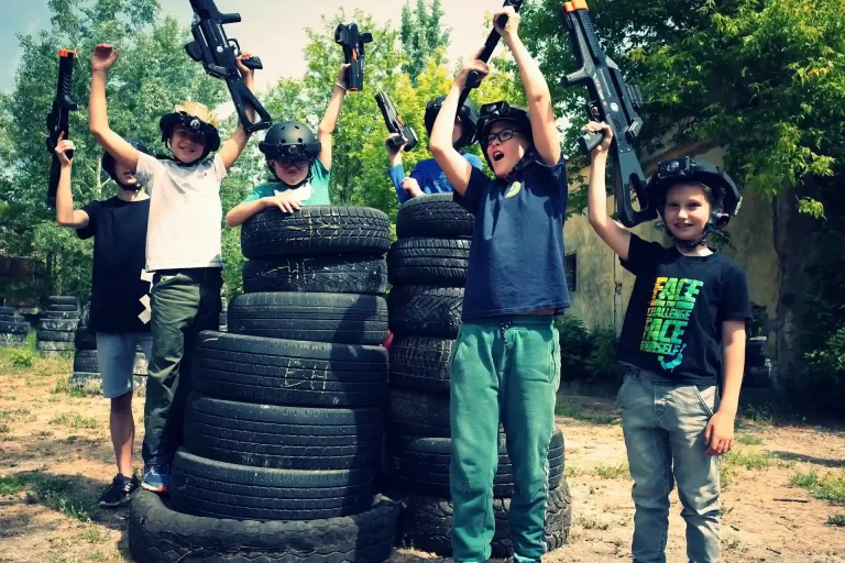 Groupe d'Enfants au Laser Game Mobile chez New-Castle